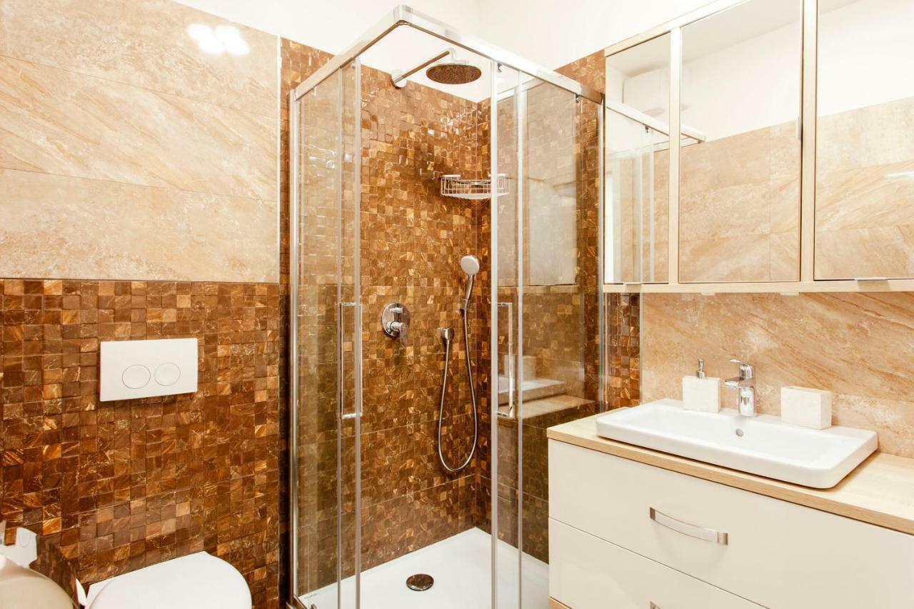 New Luxury Apartment Nives On Seaside Split Ngoại thất bức ảnh