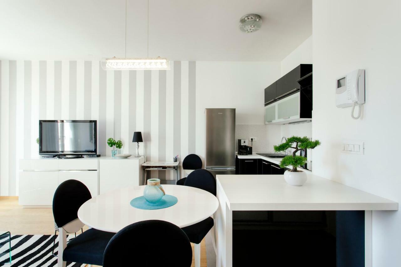 New Luxury Apartment Nives On Seaside Split Ngoại thất bức ảnh